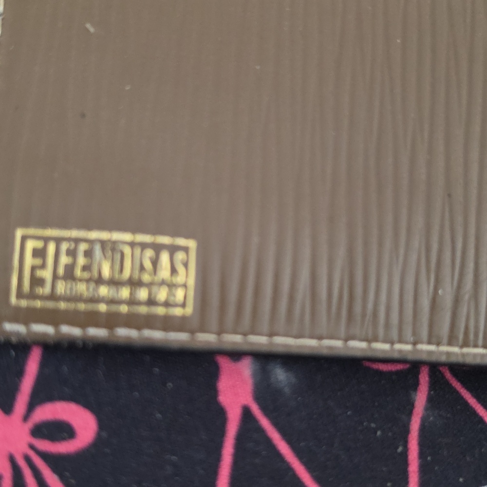 Fendi Zucca Vintage Logo Bi Fold - Picture 8 of 8